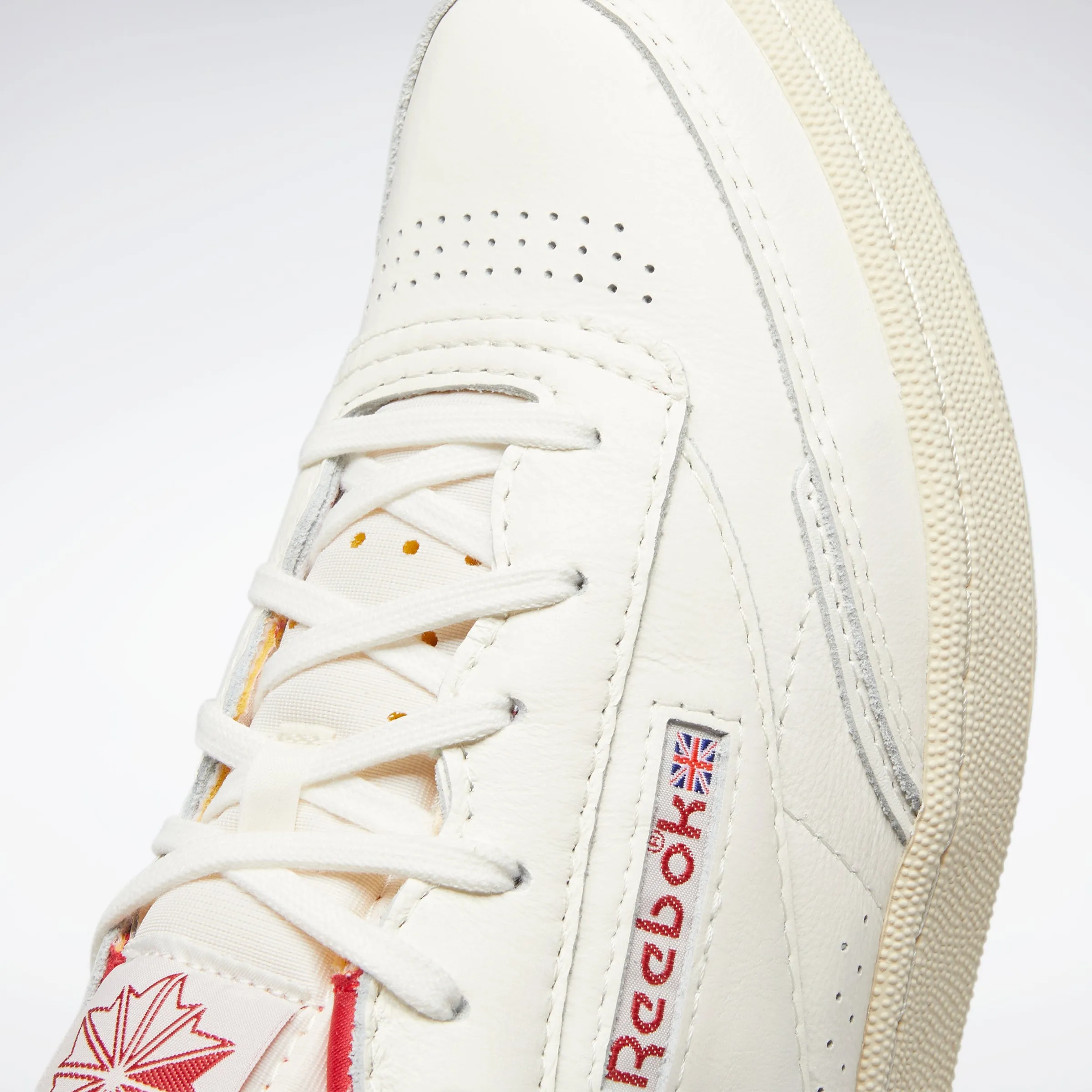 Reebok Footwear Men Club C Mid Ii Vintage Shoes Chalk/Alabas/Flasrd